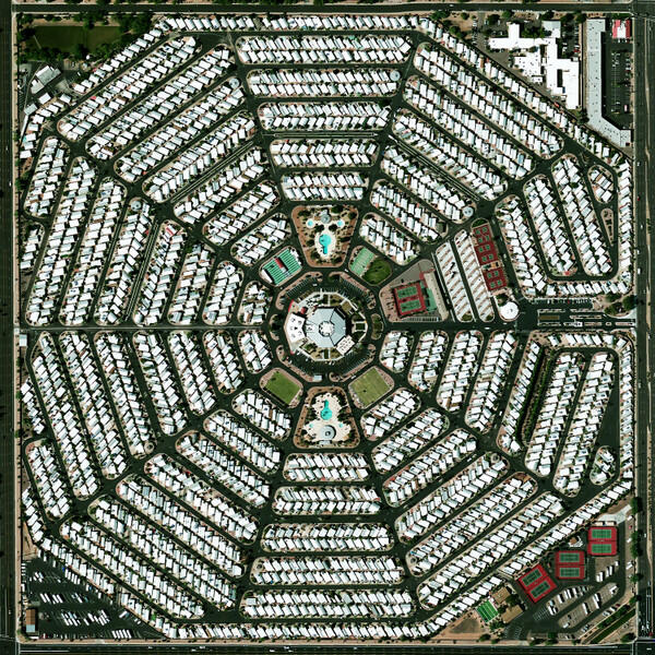 Modest Mouse – Strangers To Ourselves